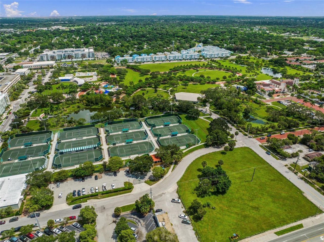 459 Wingfield Drive, Sarasota, FL 34237 Photo