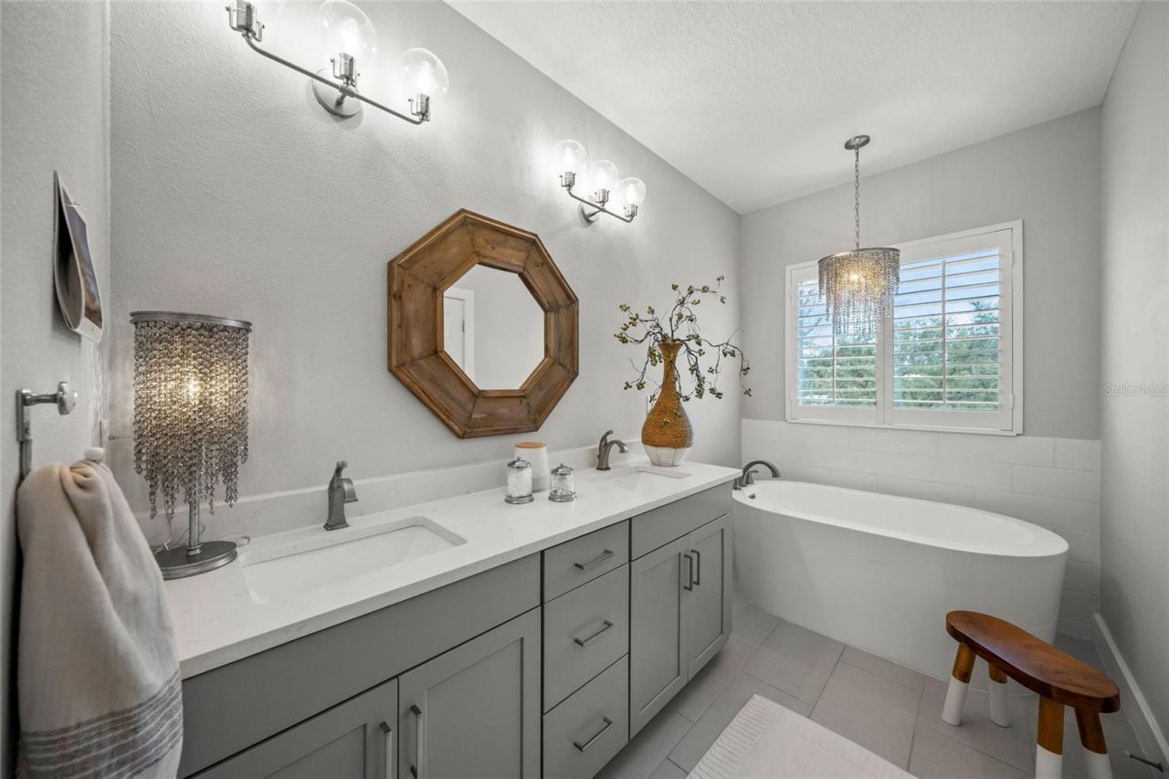 459 Wingfield Drive, Sarasota, FL 34237 Photo