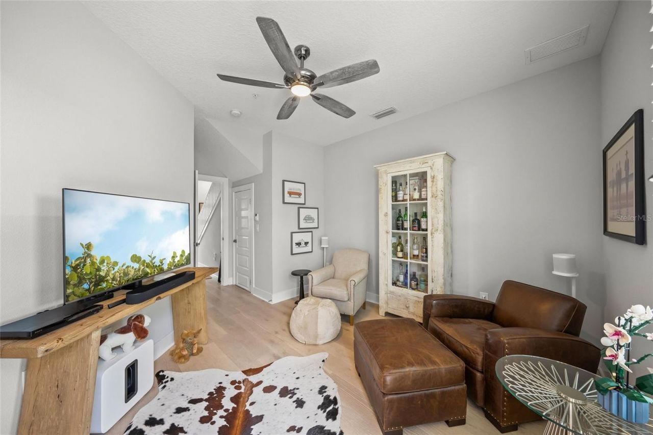 459 Wingfield Drive, Sarasota, FL 34237 Photo