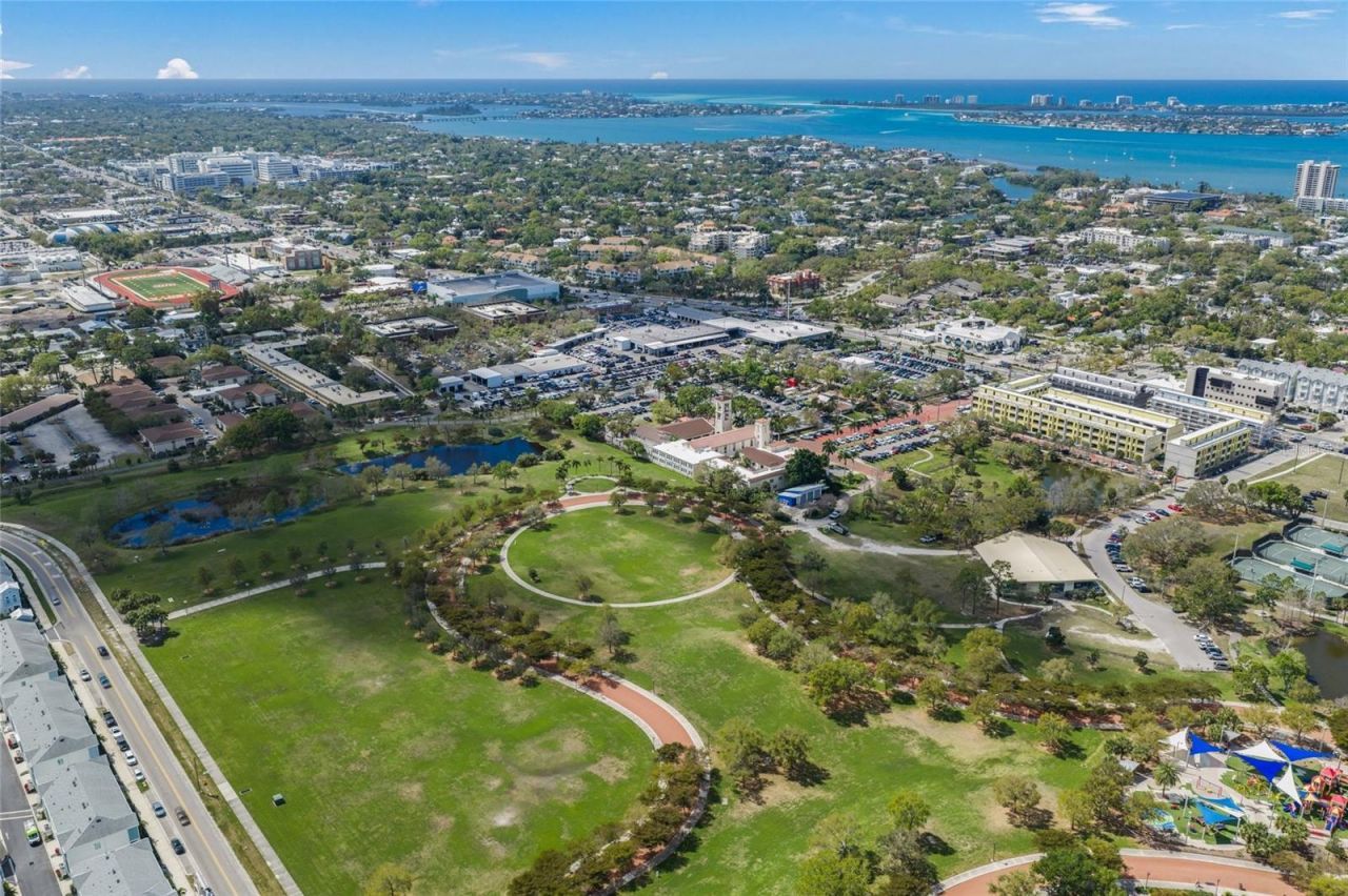 459 Wingfield Drive, Sarasota, FL 34237 Photo