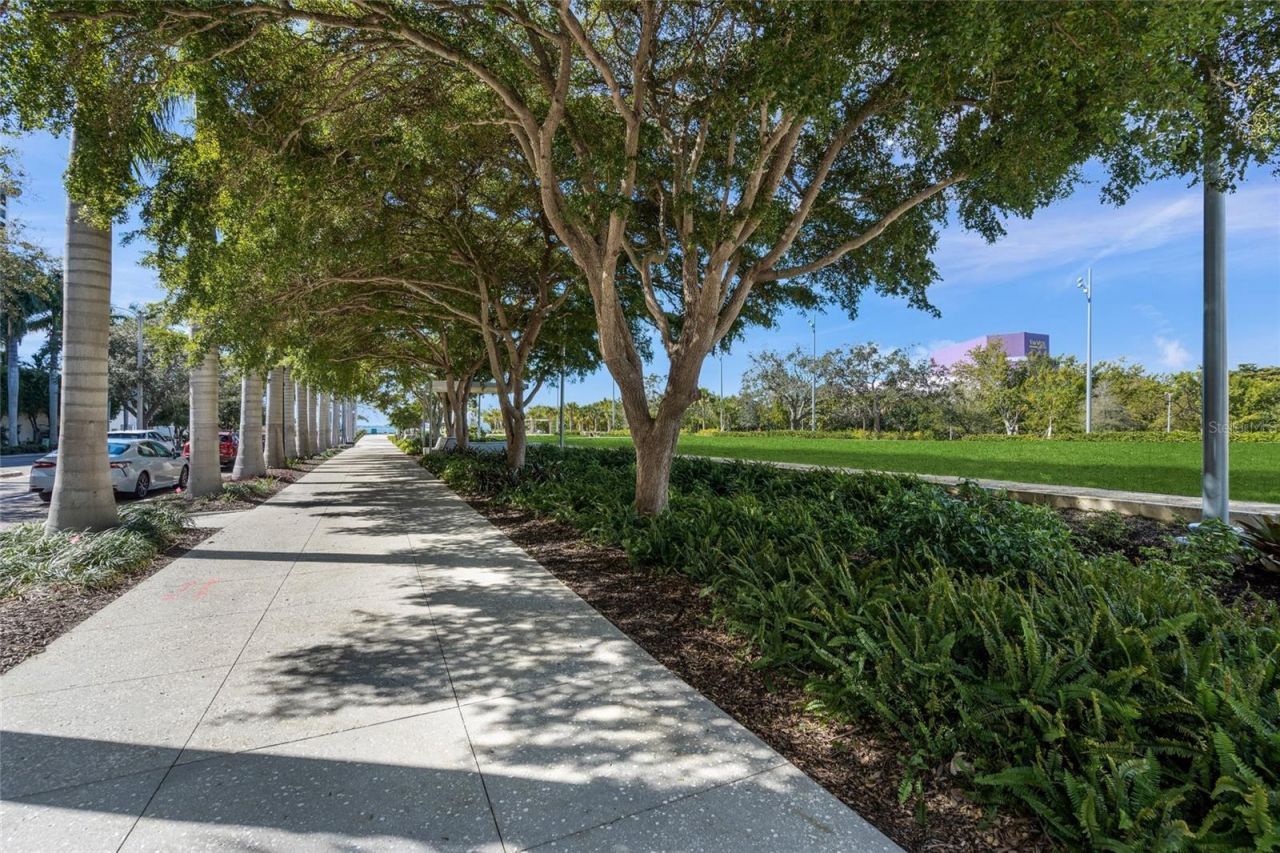 459 Wingfield Drive, Sarasota, FL 34237 Photo