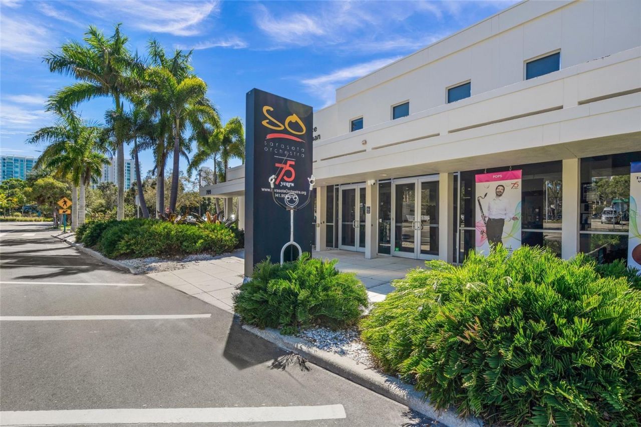 459 Wingfield Drive, Sarasota, FL 34237 Photo