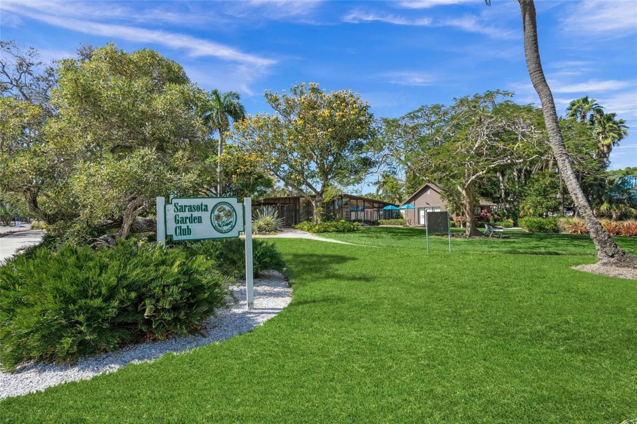 459 Wingfield Drive, Sarasota, FL 34237 Photo
