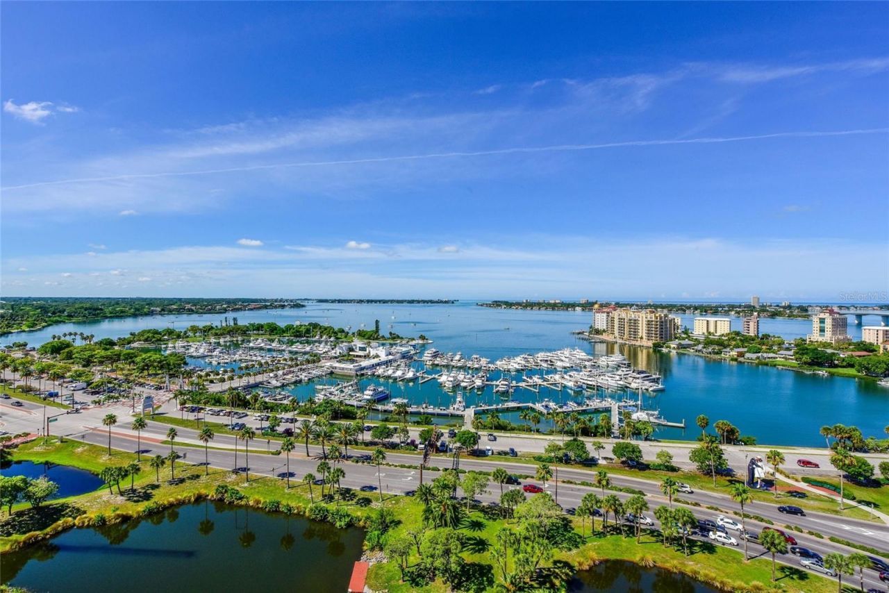 459 Wingfield Drive, Sarasota, FL 34237 Photo