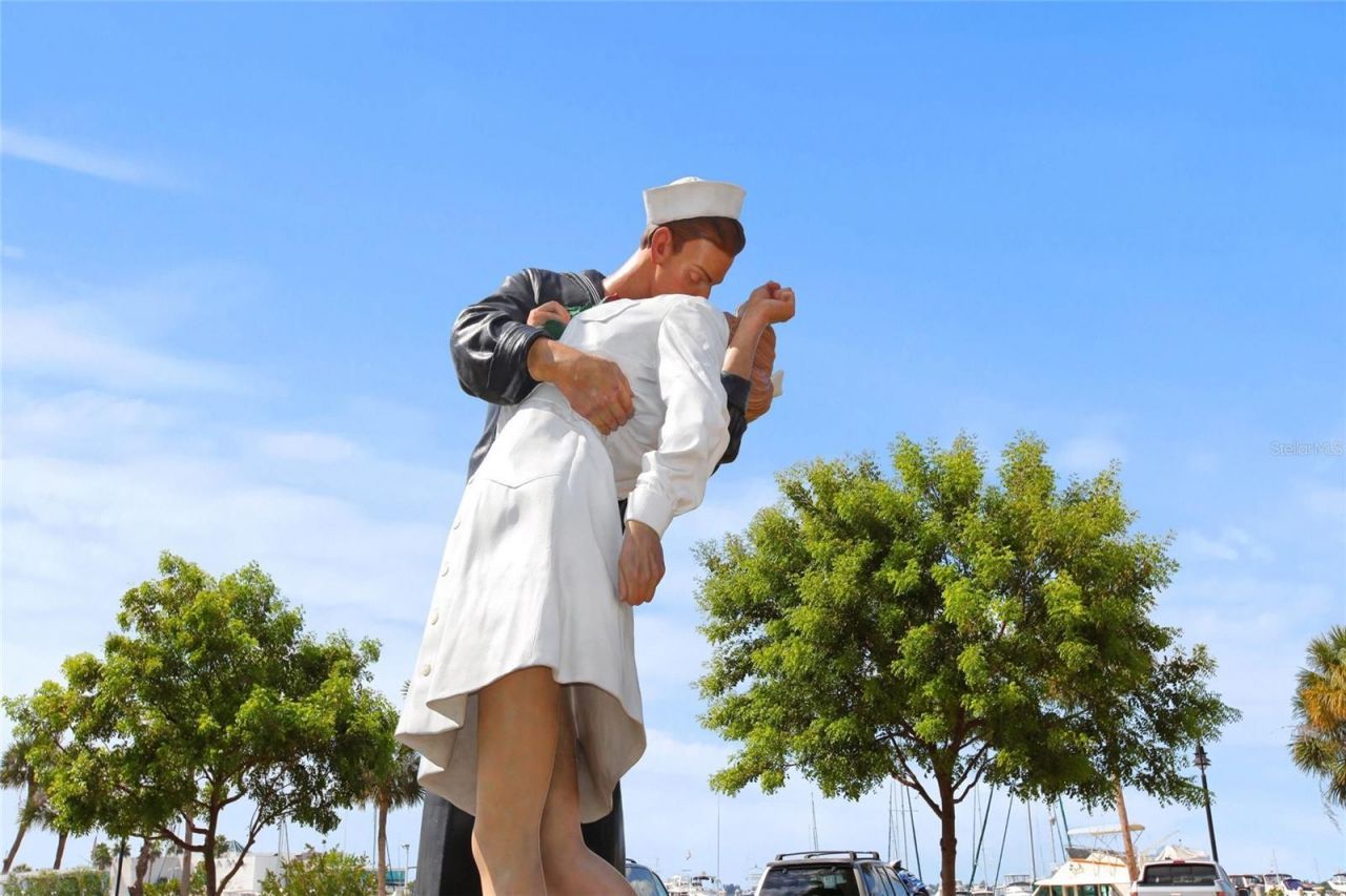 459 Wingfield Drive, Sarasota, FL 34237 Photo