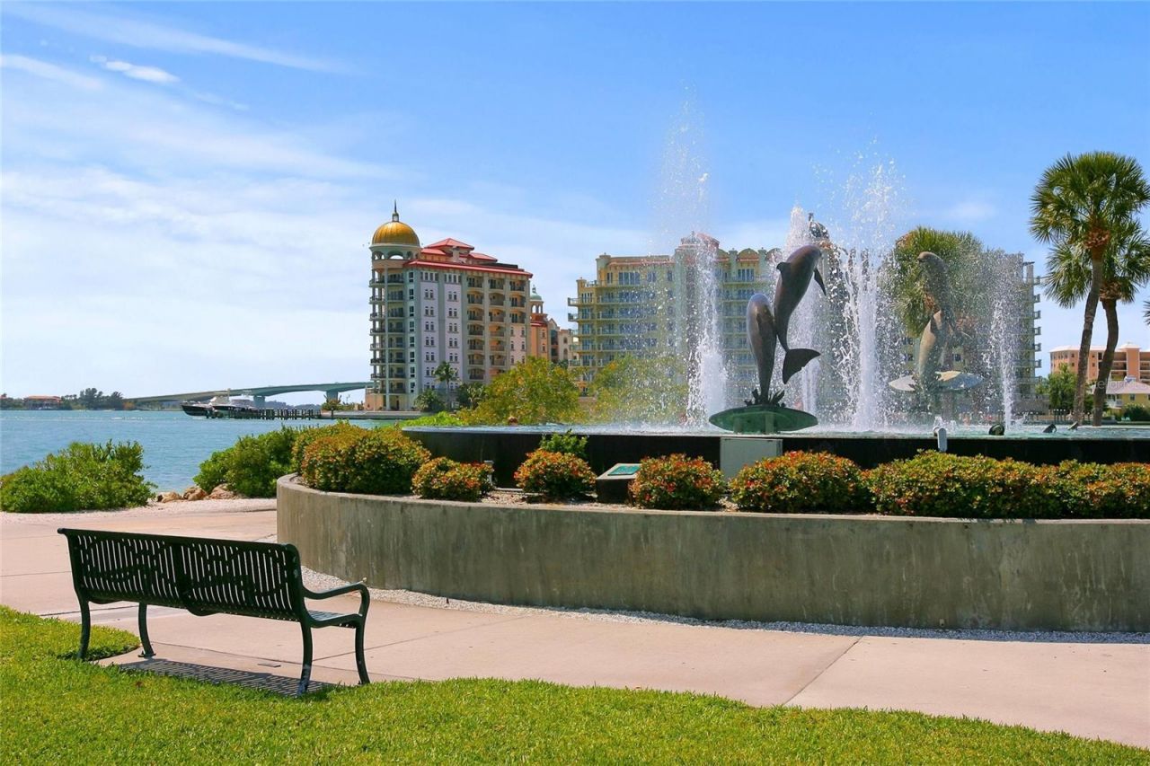 459 Wingfield Drive, Sarasota, FL 34237 Photo