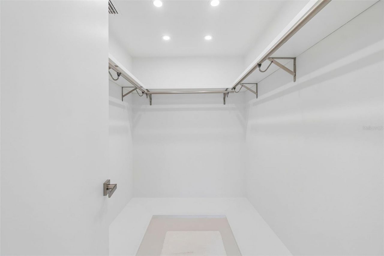 7647 Sanderling Road, Sarasota, FL 34242 Photo