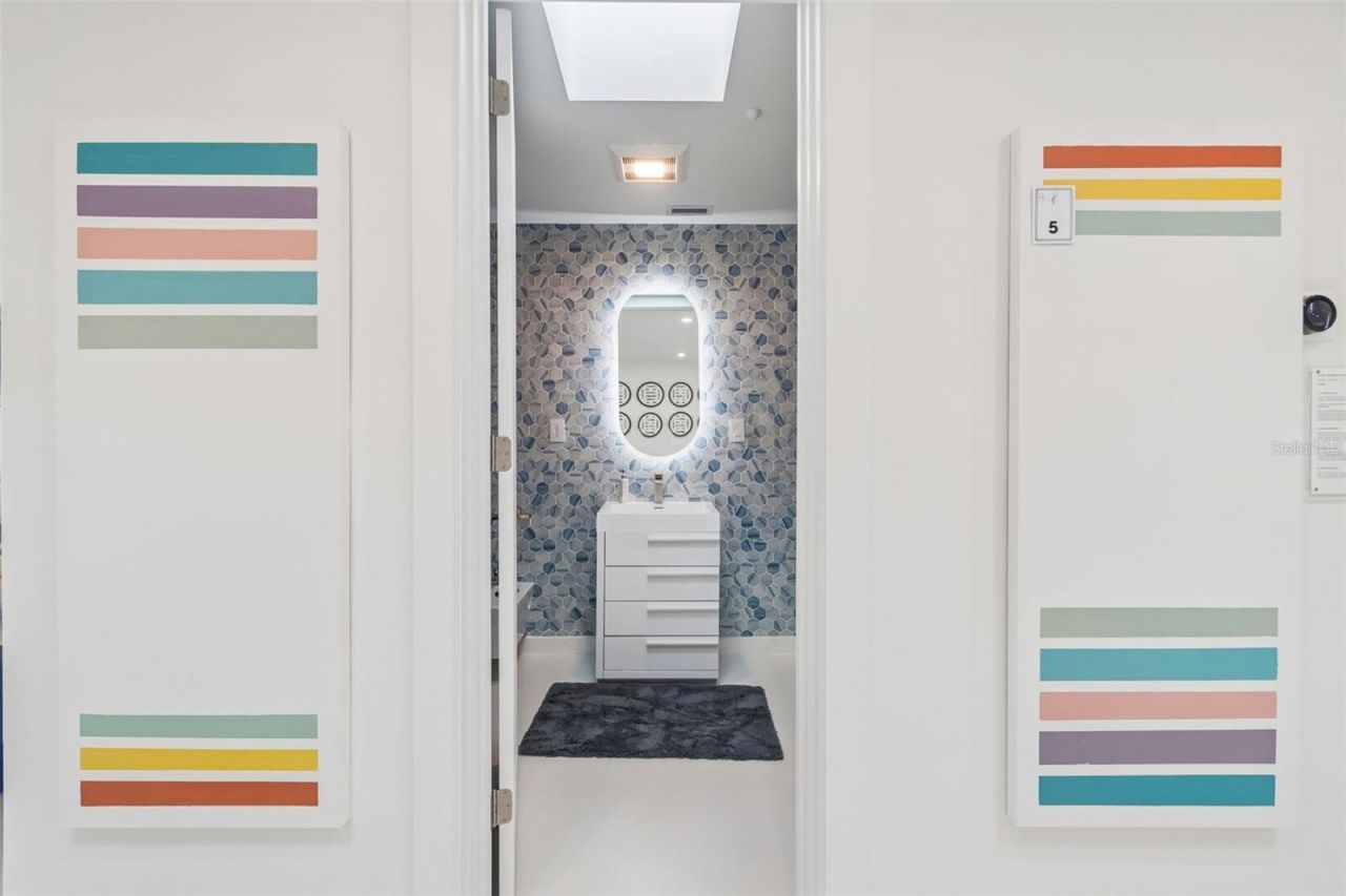 7647 Sanderling Road, Sarasota, FL 34242 Photo