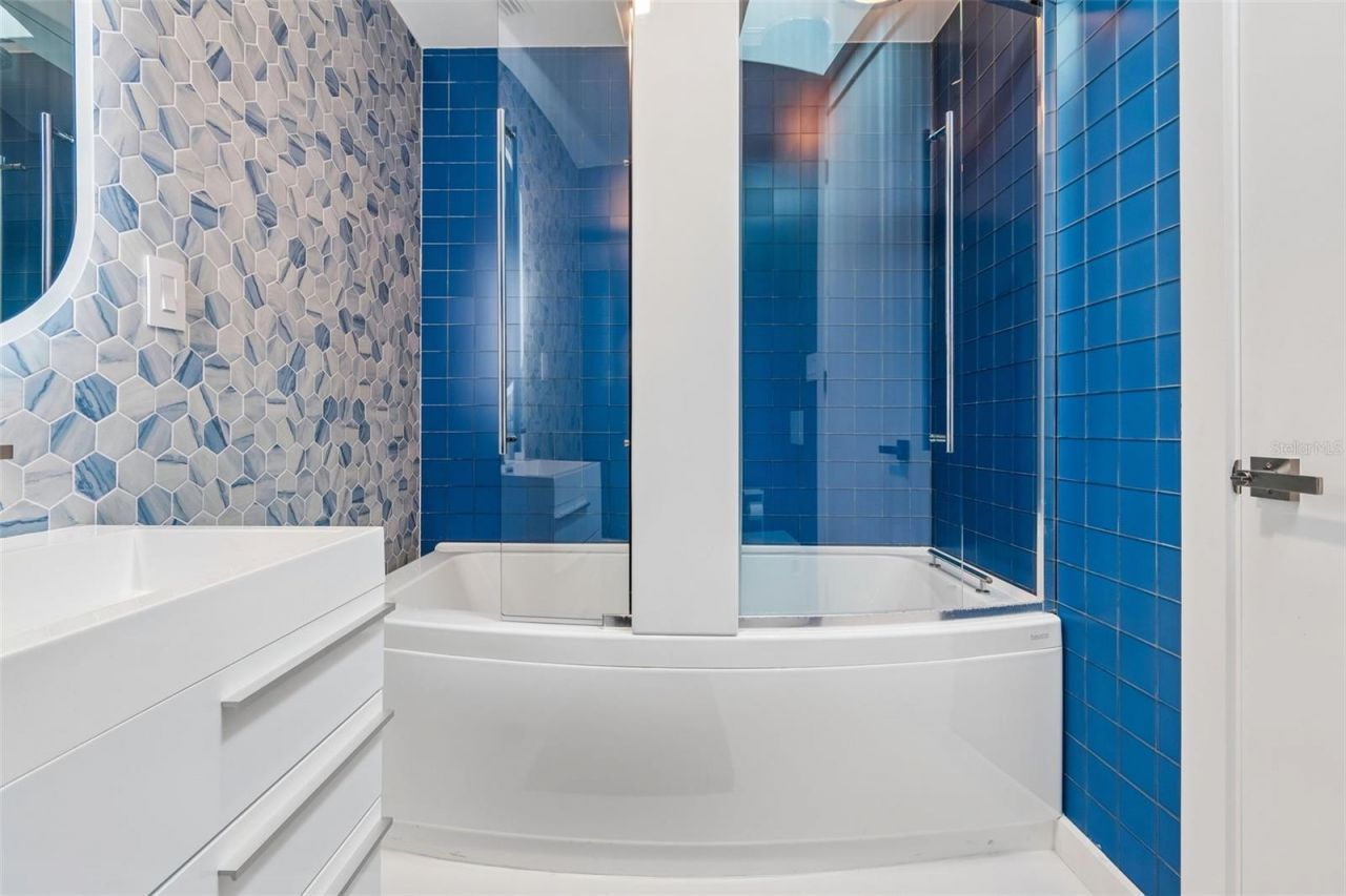 7647 Sanderling Road, Sarasota, FL 34242 Photo