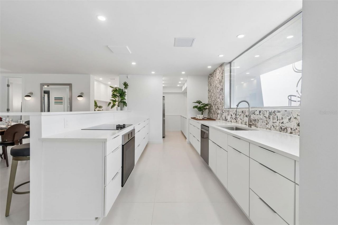 7647 Sanderling Road, Sarasota, FL 34242 Photo