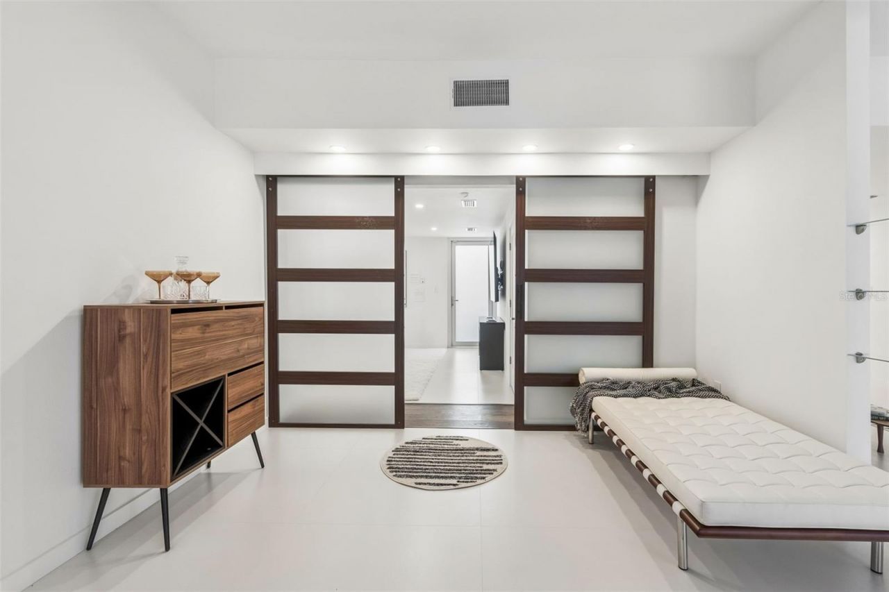 7647 Sanderling Road, Sarasota, FL 34242 Photo