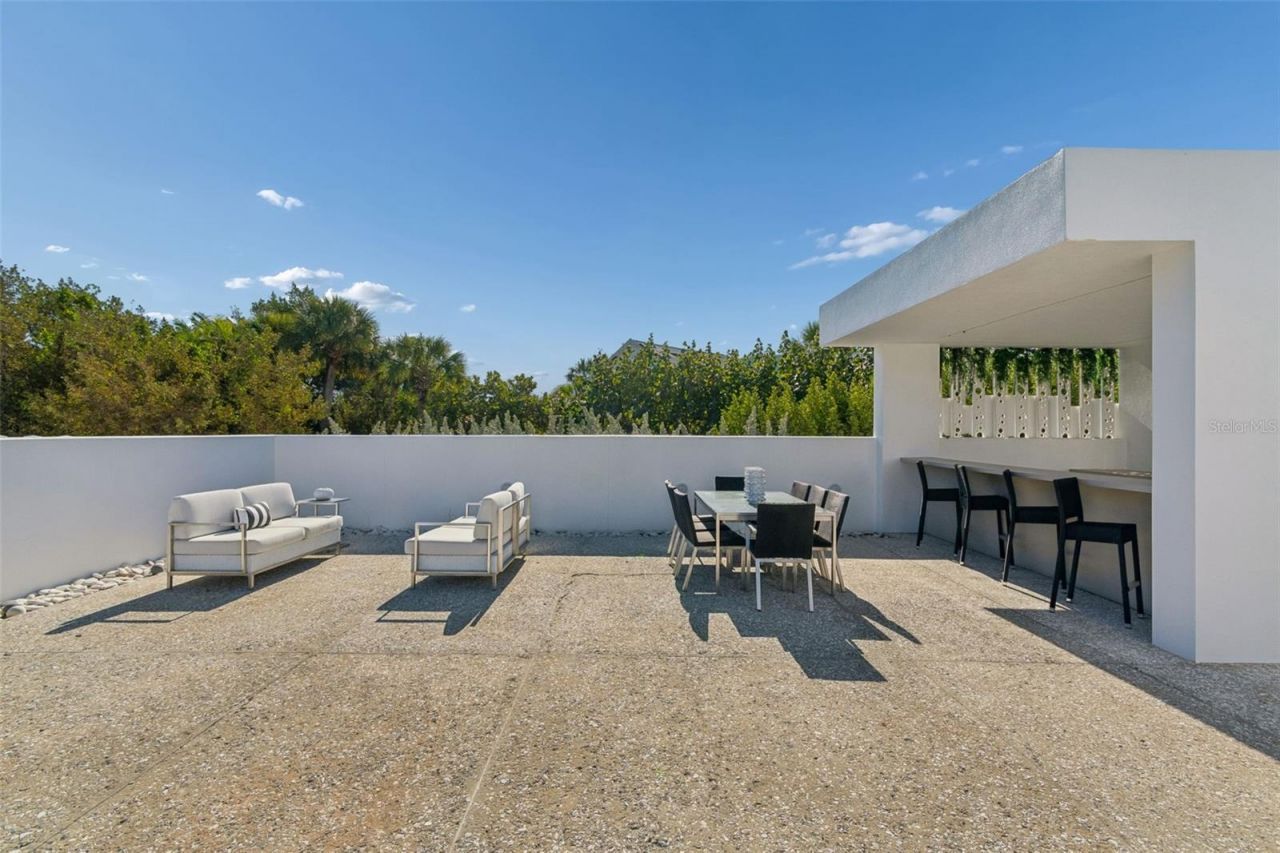 7647 Sanderling Road, Sarasota, FL 34242 Photo