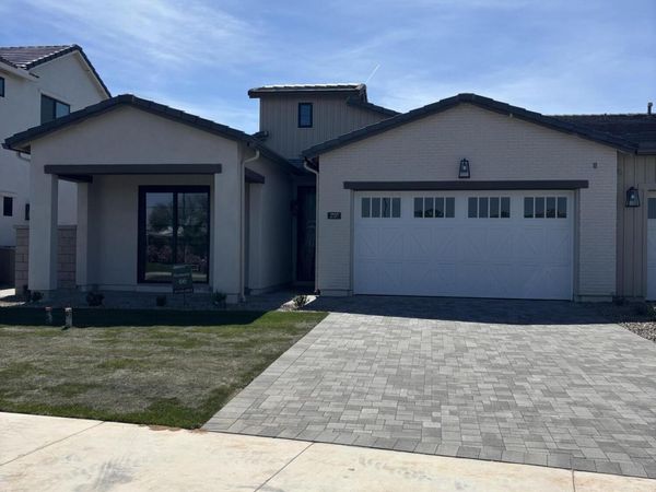 2737 E DERRINGER Court, Gilbert, AZ 85297