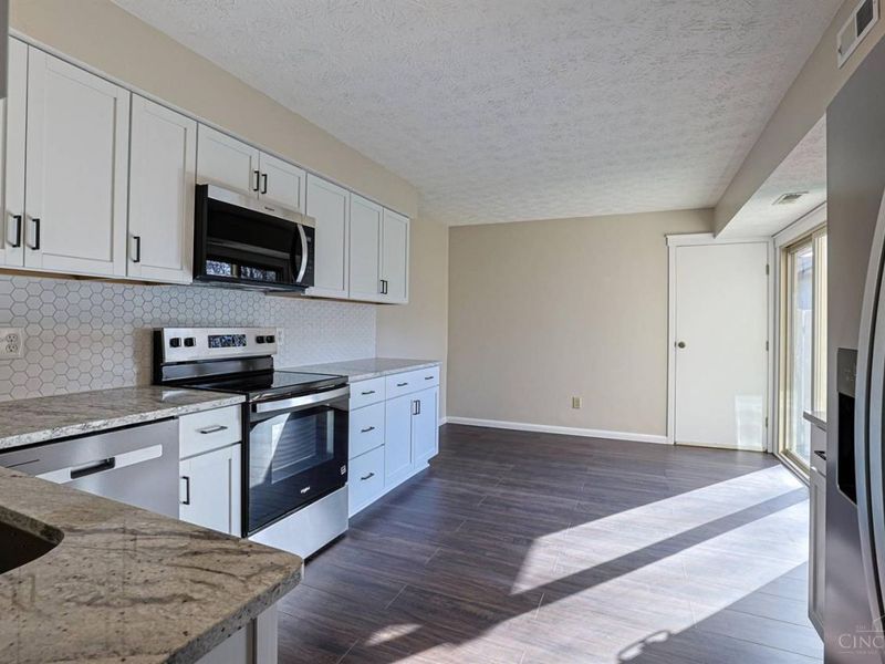 18 Oakwood Court, Springdale, OH 45246 Photo 15