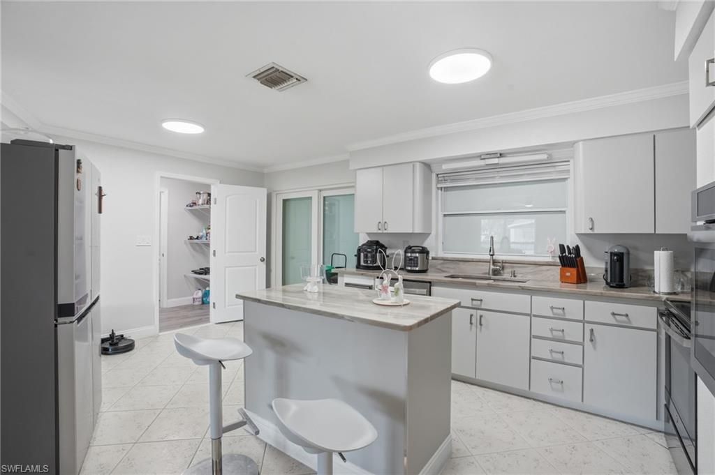 1870 Queen Ct, North Fort Myers, FL 33917 Photo