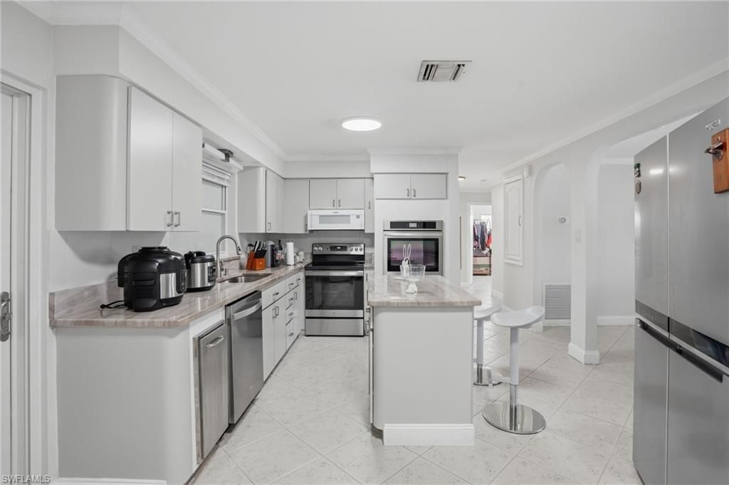 1870 Queen Ct, North Fort Myers, FL 33917 Photo