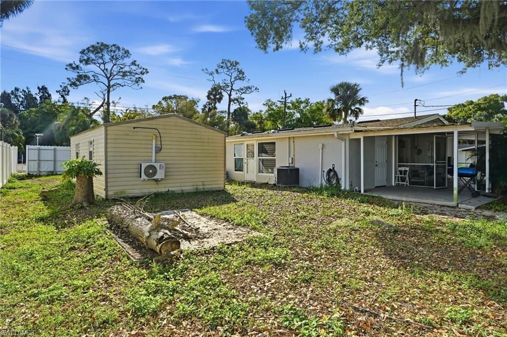 1870 Queen Ct, North Fort Myers, FL 33917 Photo