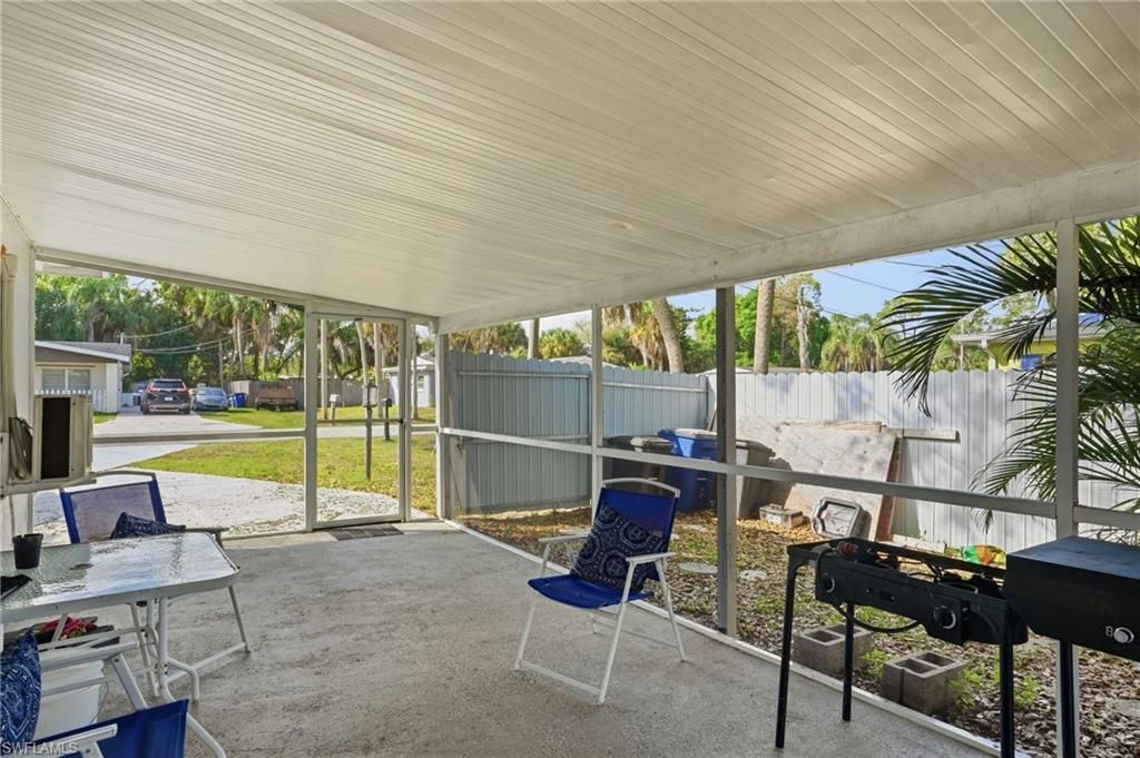 1870 Queen Ct, North Fort Myers, FL 33917 Photo