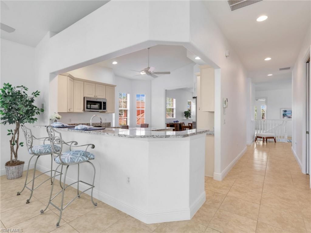 6422 Legacy Cir, Unit 704, Naples, FL 34113 Photo