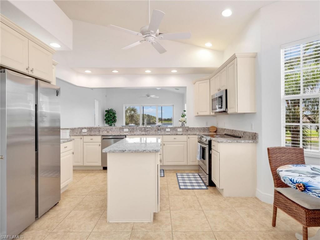 6422 Legacy Cir, Unit 704, Naples, FL 34113 Photo