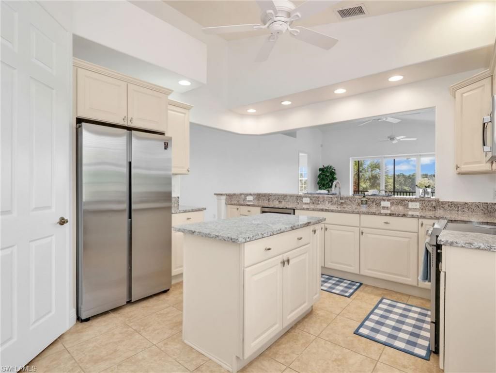 6422 Legacy Cir, Unit 704, Naples, FL 34113 Photo