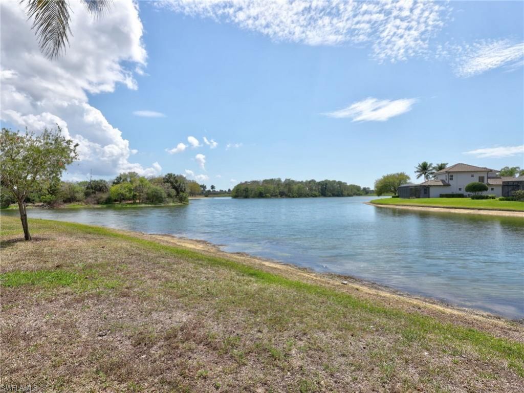 6422 Legacy Cir, Unit 704, Naples, FL 34113 Photo