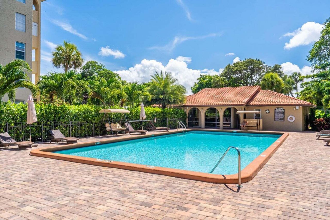 950 Ponce De Leon Road, Unit 309, Boca Raton, FL 33432 Photo