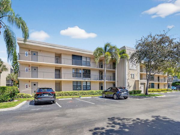 11 Royal Palm Way, Unit 3040, Boca Raton, FL 33432
