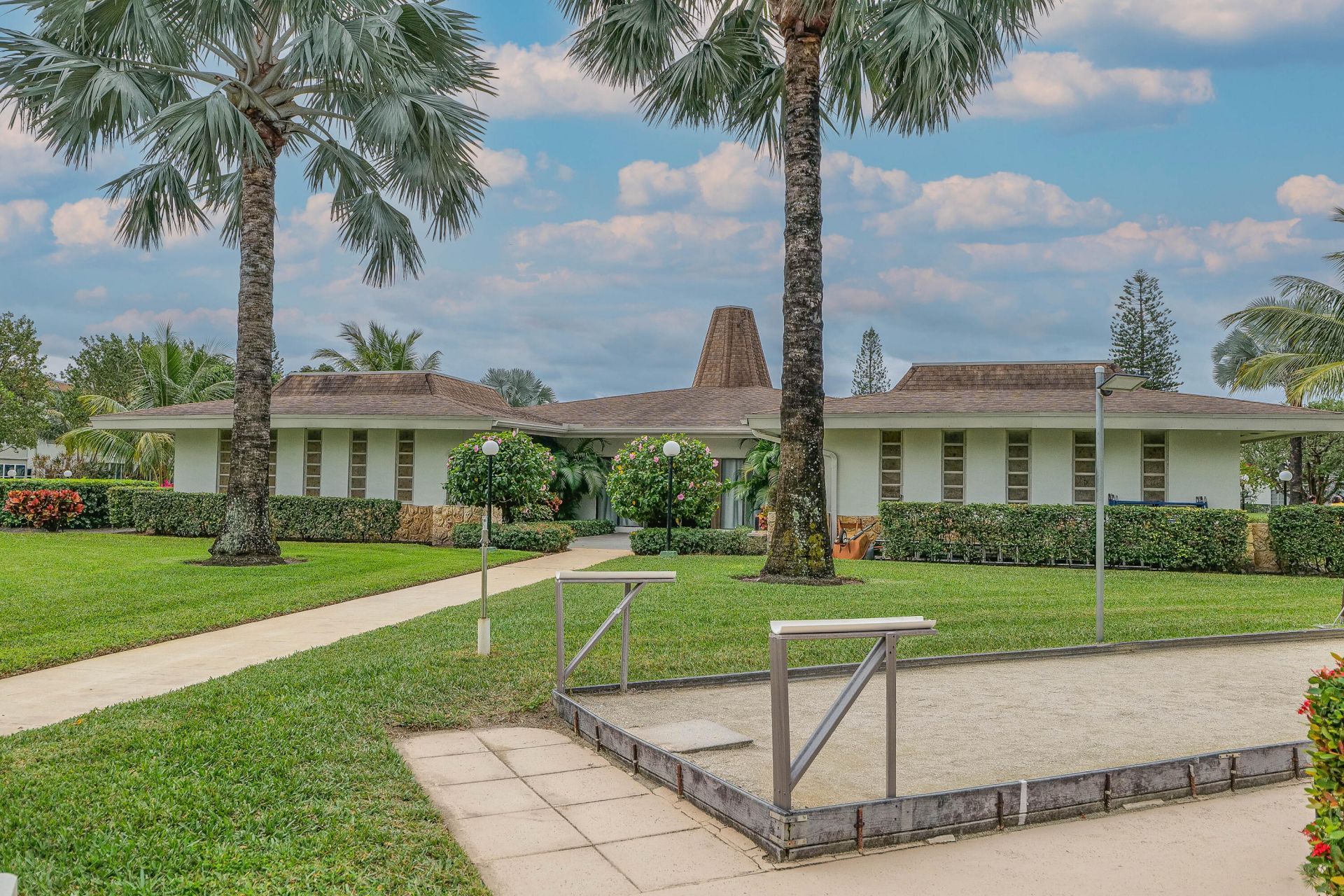 3505 NW 48th Avenue, Unit 403, Lauderdale Lakes, FL 33319 Photo