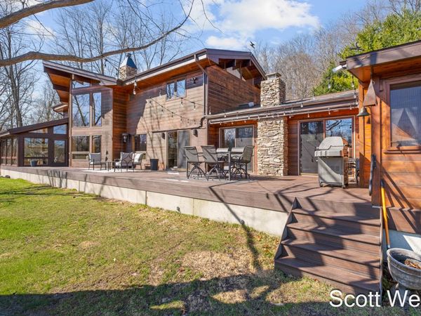 2870 Grand River Drive NE, Grand Rapids, MI 49525