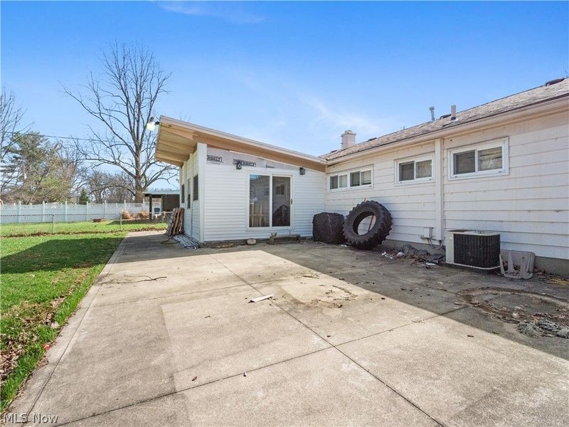 9248 Lynnhaven Road, Parma Heights, OH 44130 Photo 4