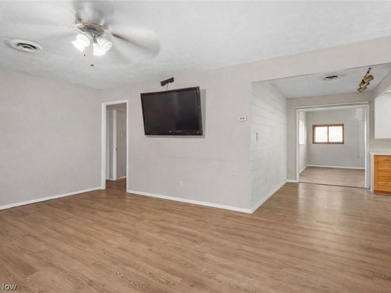 9248 Lynnhaven Road, Parma Heights, OH 44130 Photo 5