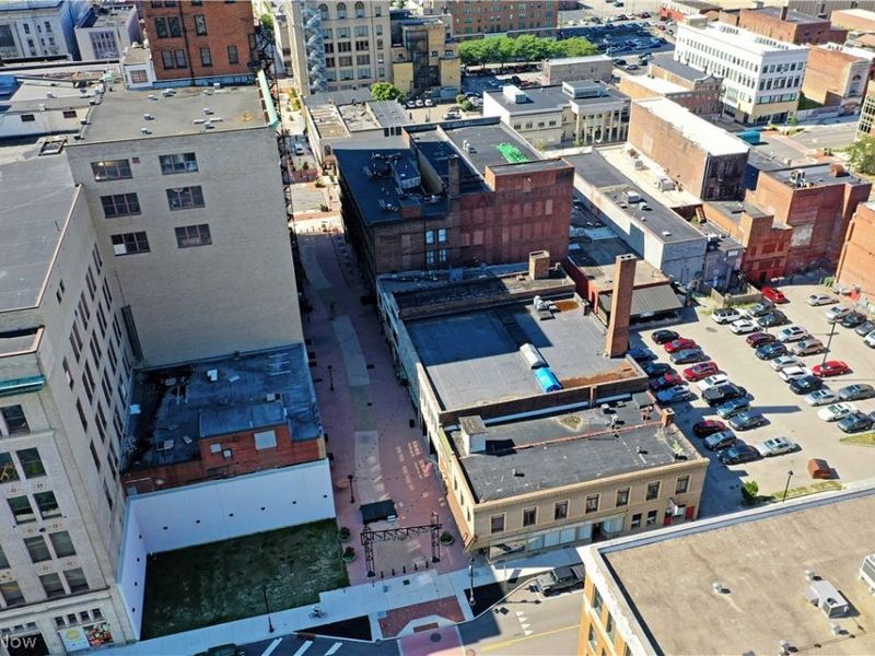 24 N Phelps Street, Youngstown, OH 44503 Photo 2