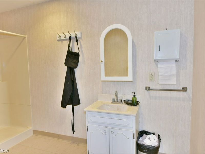 24 N Phelps Street, Youngstown, OH 44503 Photo 35