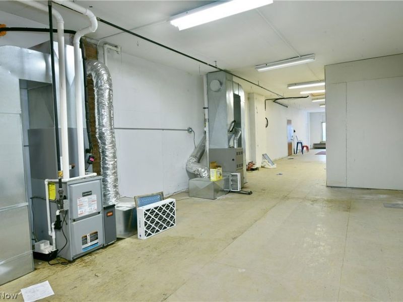 24 N Phelps Street, Youngstown, OH 44503 Photo 41