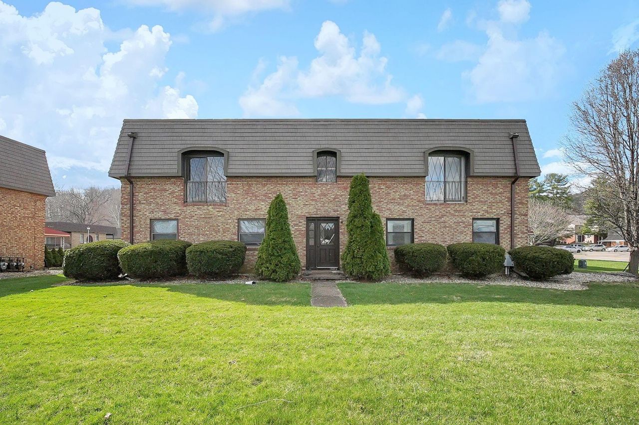 625 Country Club Drive , Unit B7, Newark, OH 43055 Main Photo