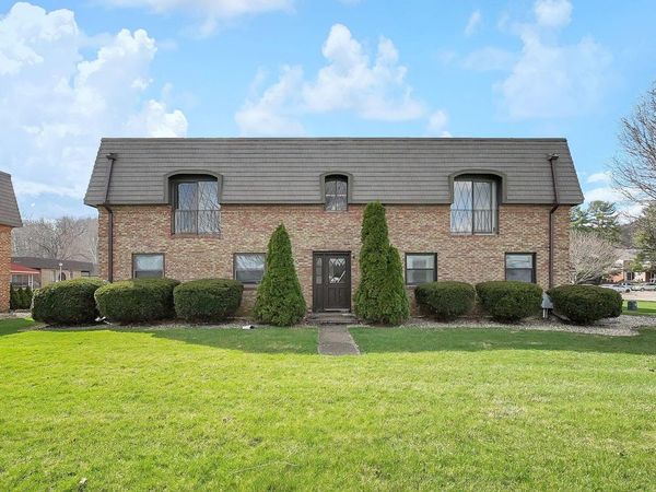 625 Country Club Drive , Unit B7, Newark, OH 43055