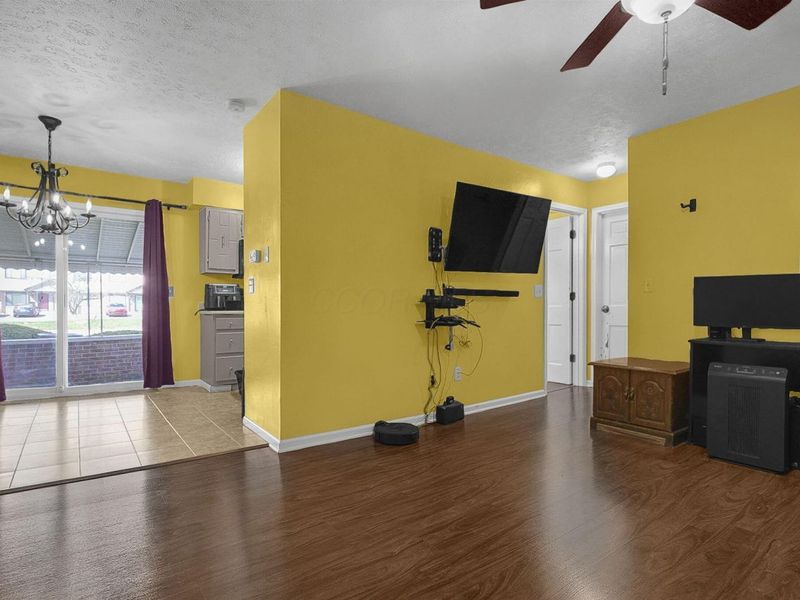 625 Country Club Drive, Unit B7, Newark, OH 43055 Photo 5