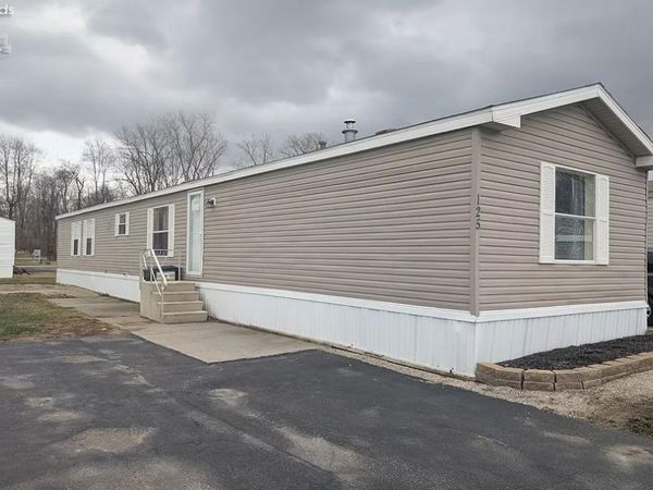 220 Maple Lane, Unit 125, Green Springs, OH 44836