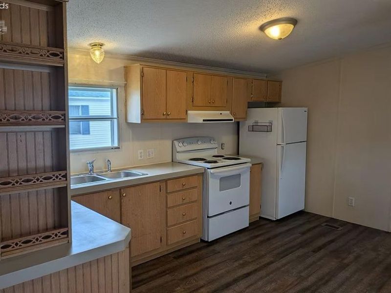 220 Maple Lane, Unit 125, Green Springs, OH 44836 Photo 5