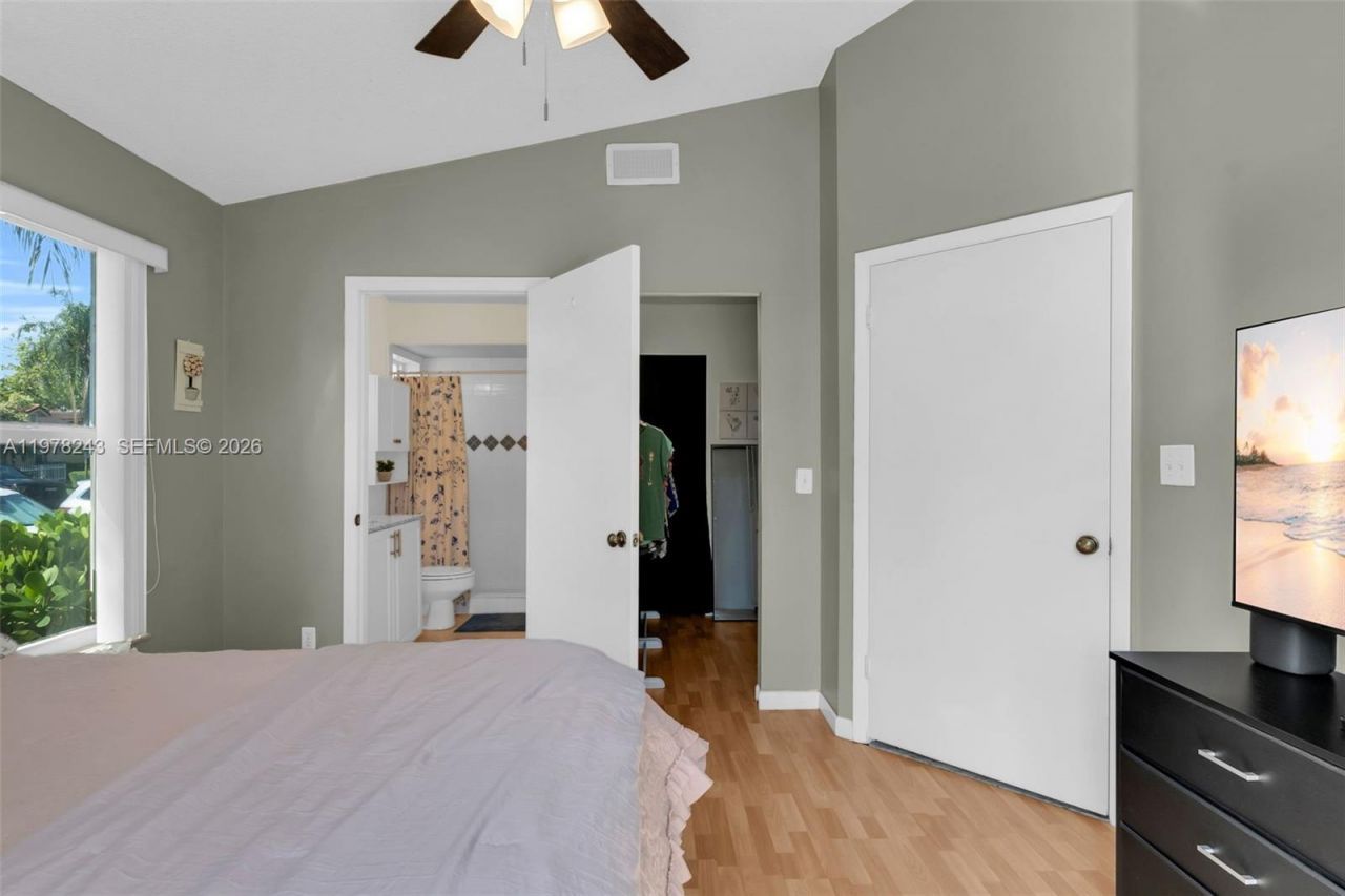 8751 SW 215th Ter , Cutler Bay, FL 33189 Photo