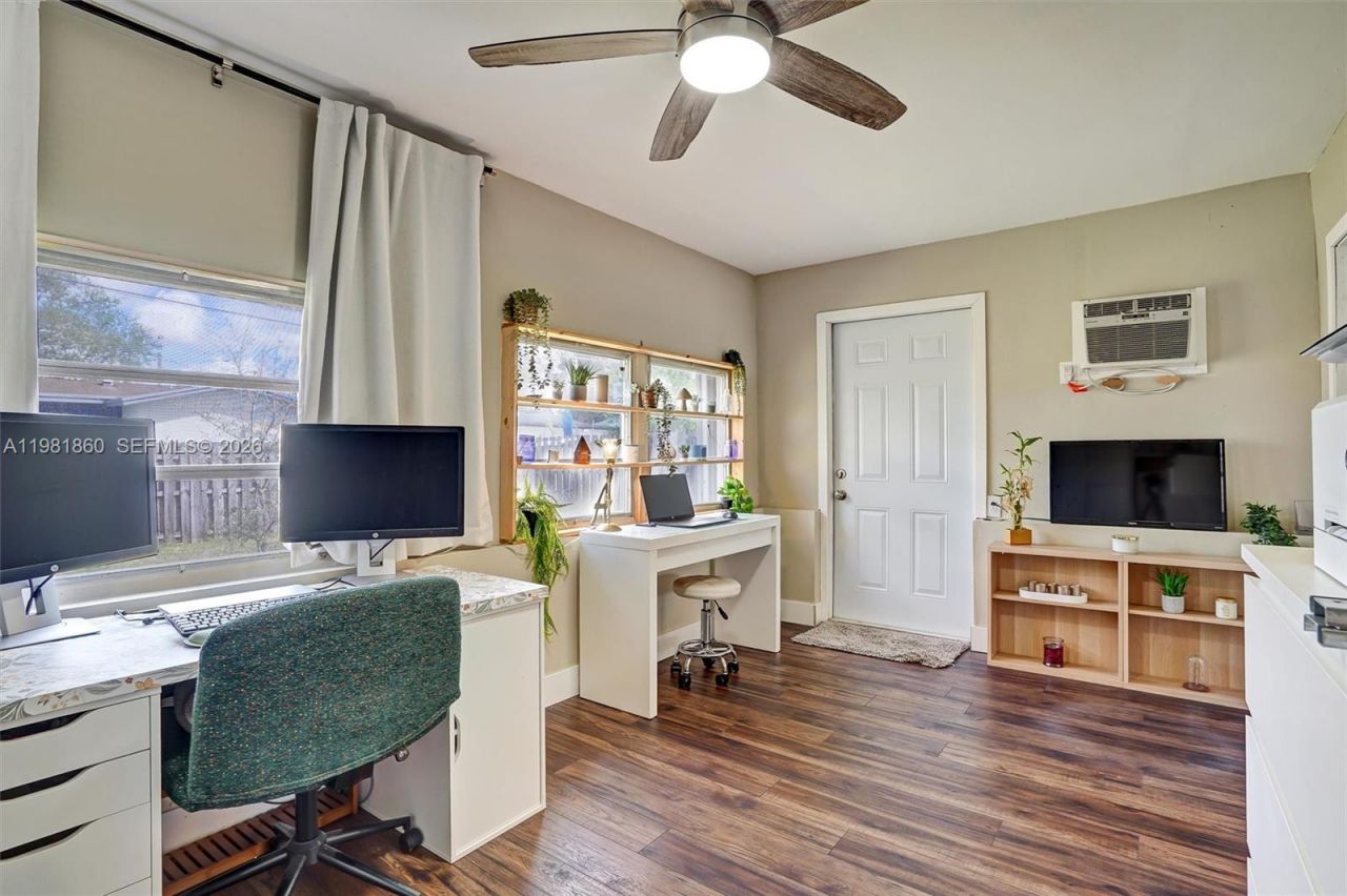 11331 NW 37th St, Sunrise, FL 33323 Photo