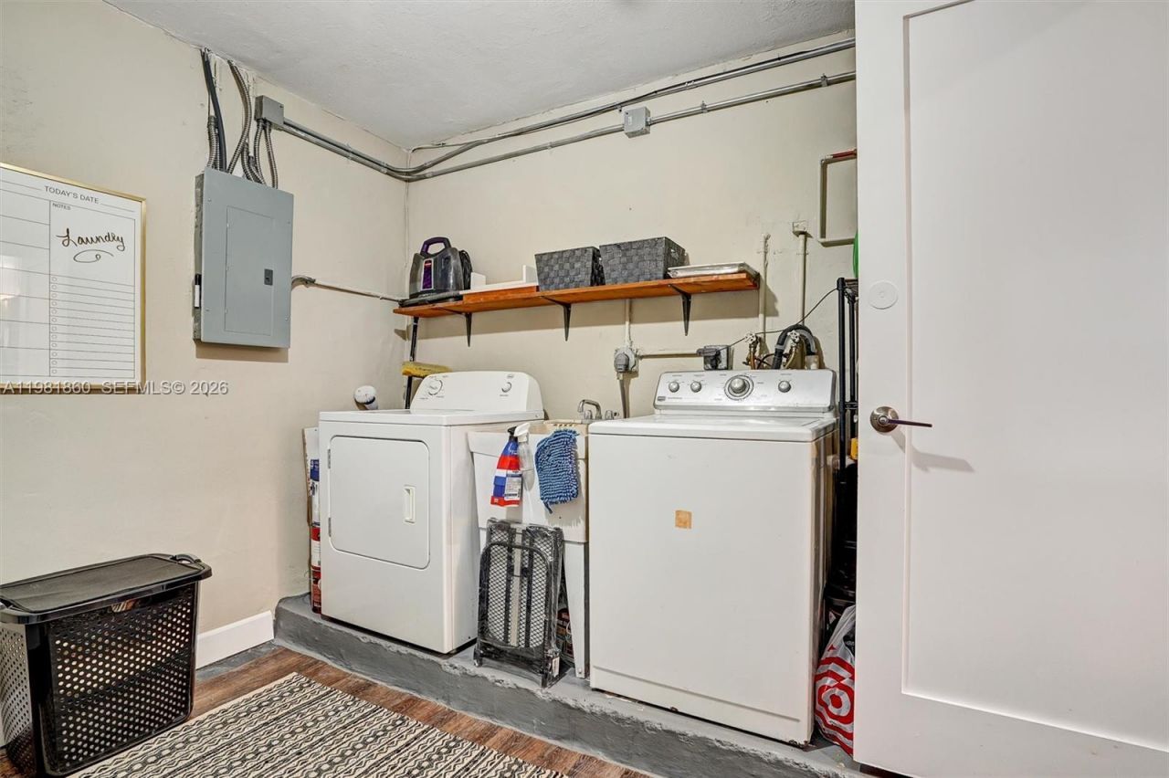 11331 NW 37th St, Sunrise, FL 33323 Photo