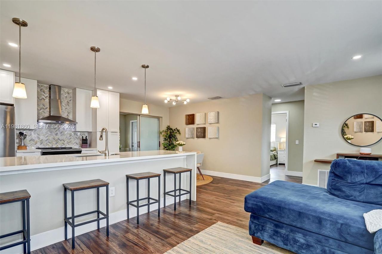 11331 NW 37th St, Sunrise, FL 33323 Photo