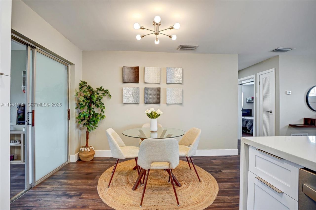 11331 NW 37th St, Sunrise, FL 33323 Photo