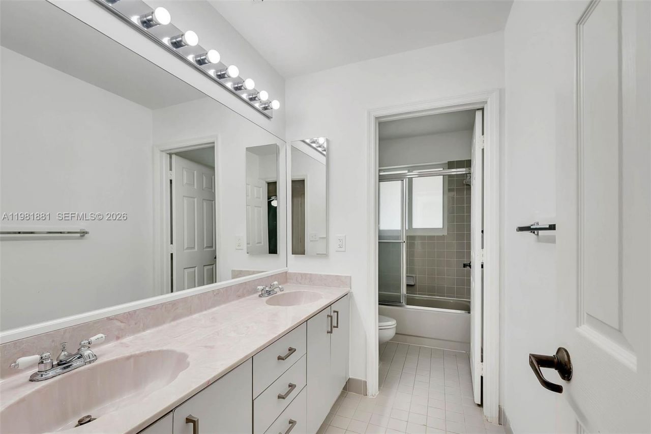 19960 NW 3rd St , Pembroke Pines, FL 33029 Photo