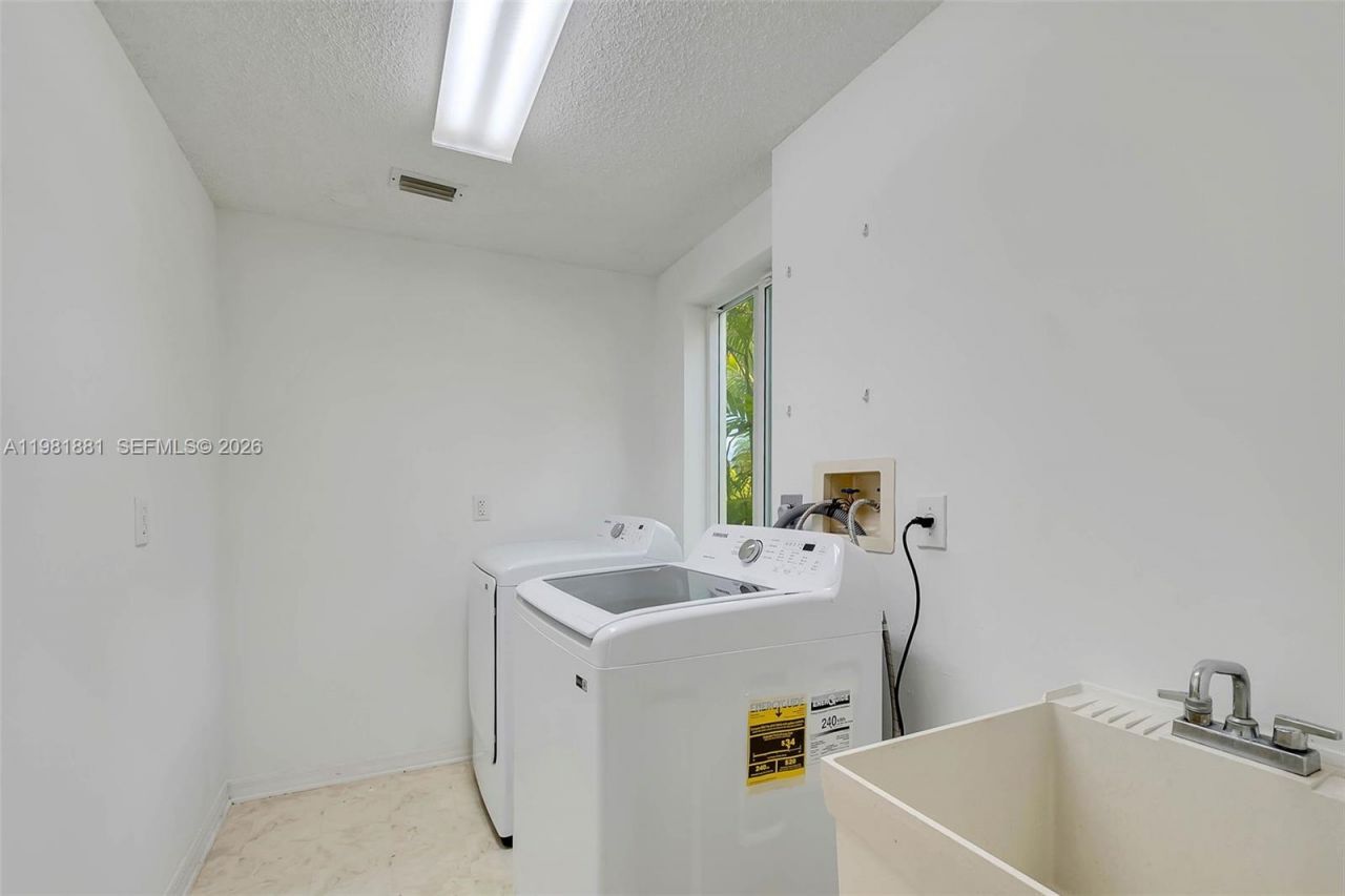 19960 NW 3rd St , Pembroke Pines, FL 33029 Photo