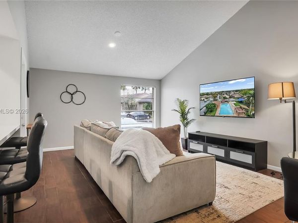 2056 SW 81st Way, Davie, FL 33324