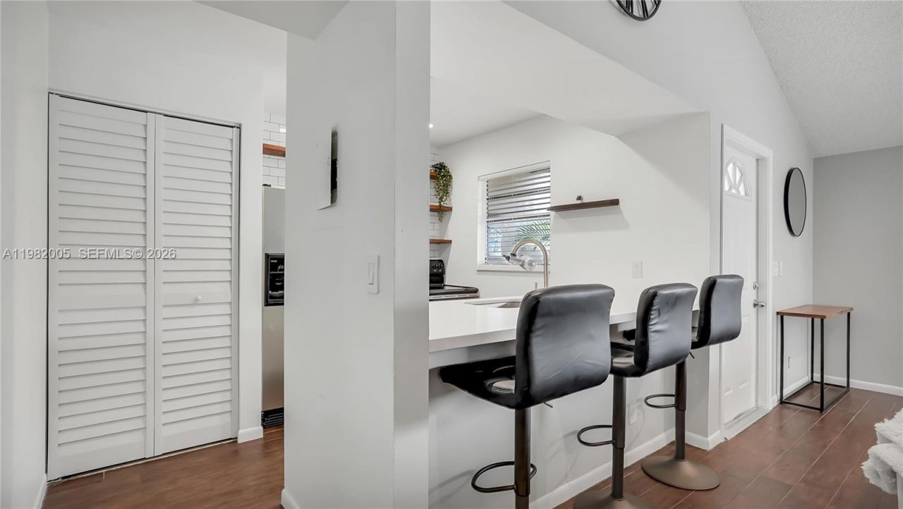 2056 SW 81st Way, Davie, FL 33324 Photo