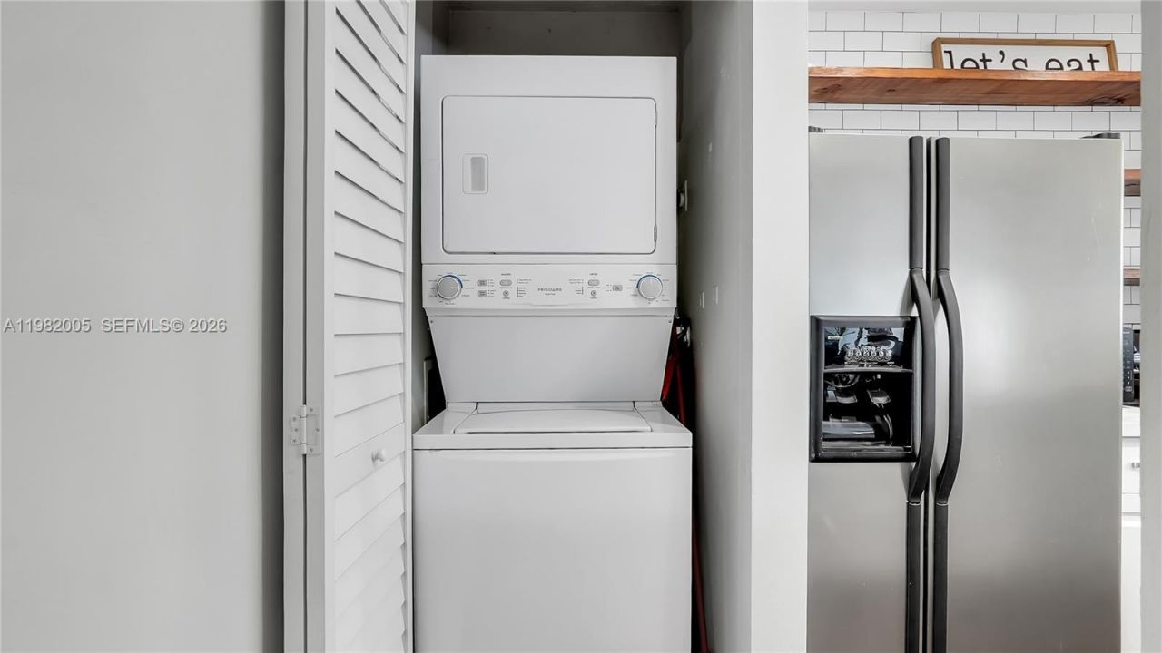 2056 SW 81st Way, Davie, FL 33324 Photo